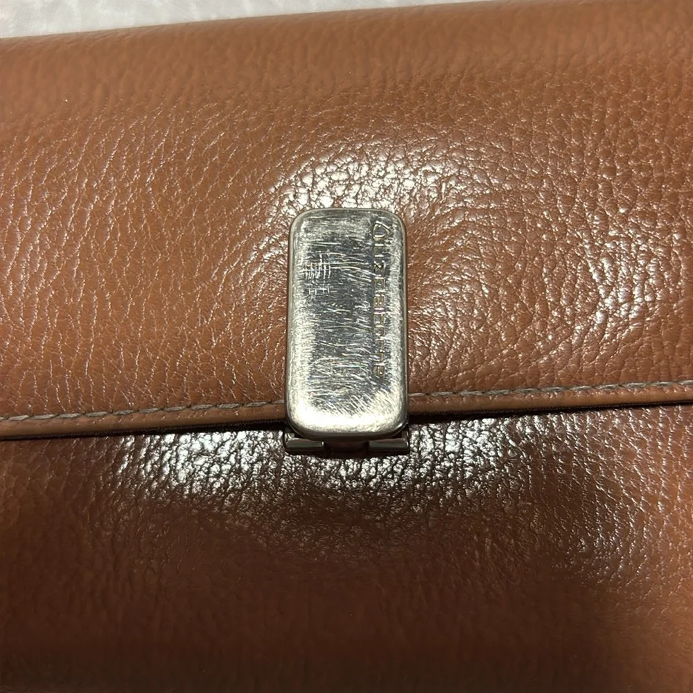 Liz Claiborne Trifold Wallet - Picture 2 of 13
